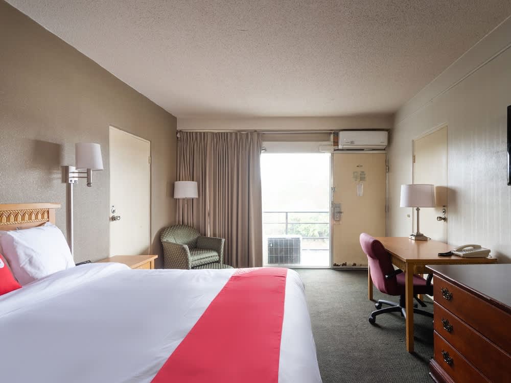 OYO Hotel Sumter SC Downtown 1