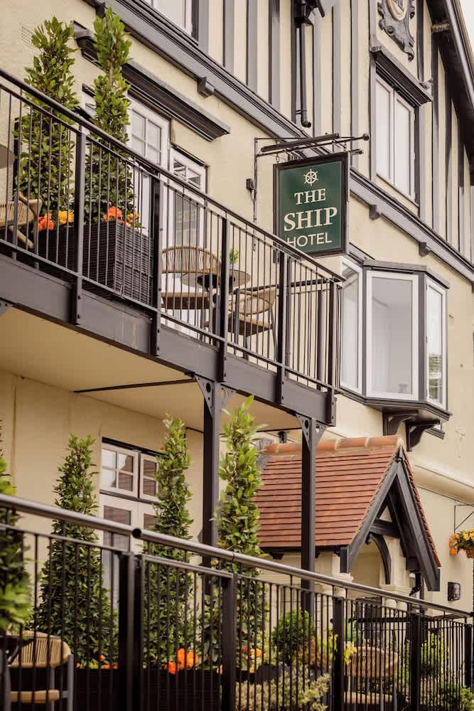 The Ship Hotel 1