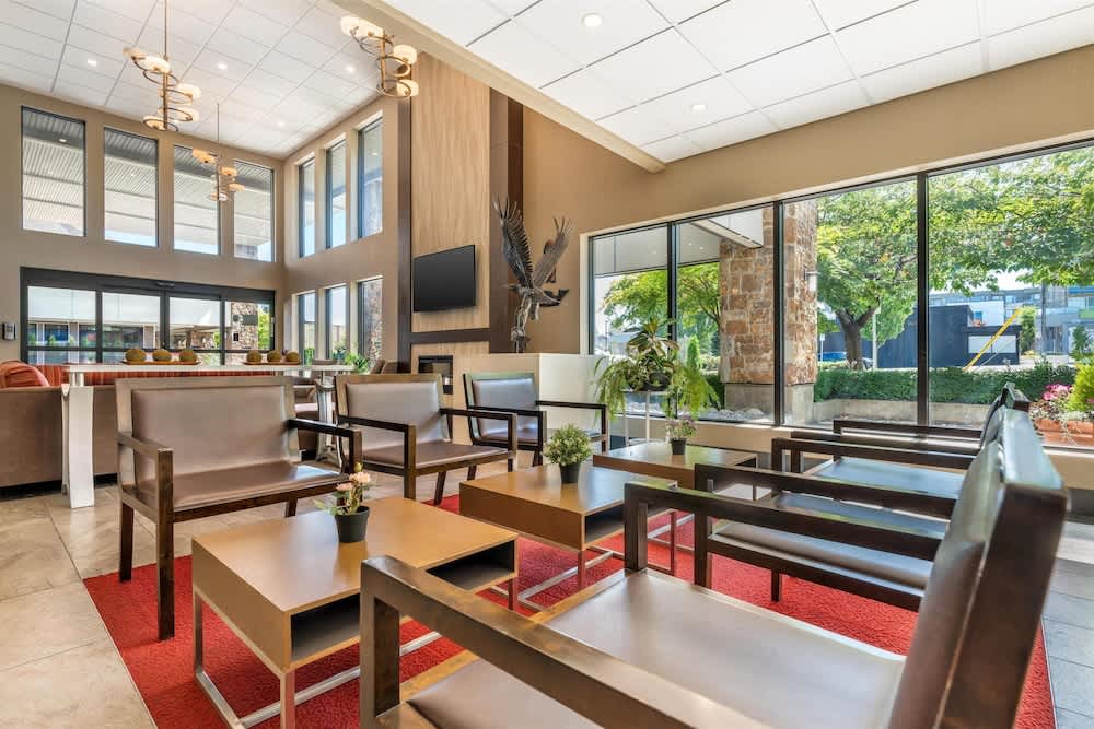 Best Western PLUS Burnaby Hotel 2