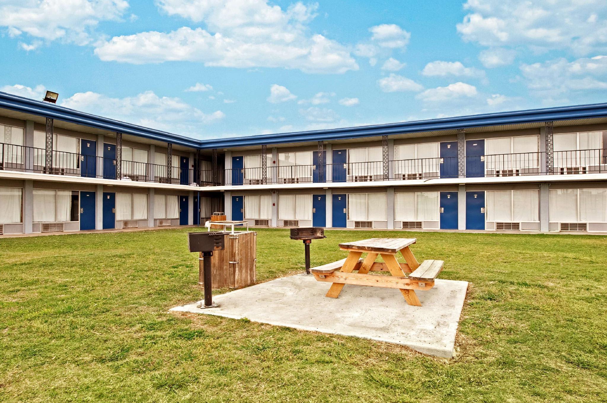 Americas Best Value Inn Garland Dallas 1