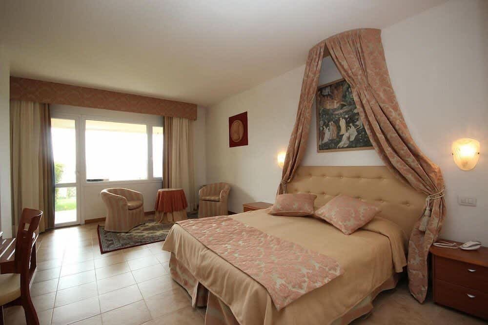 Relax Hotel Acquaviva 2