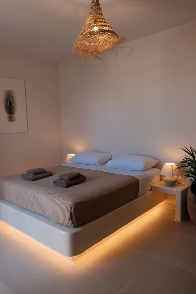 Cycladic Charm 2