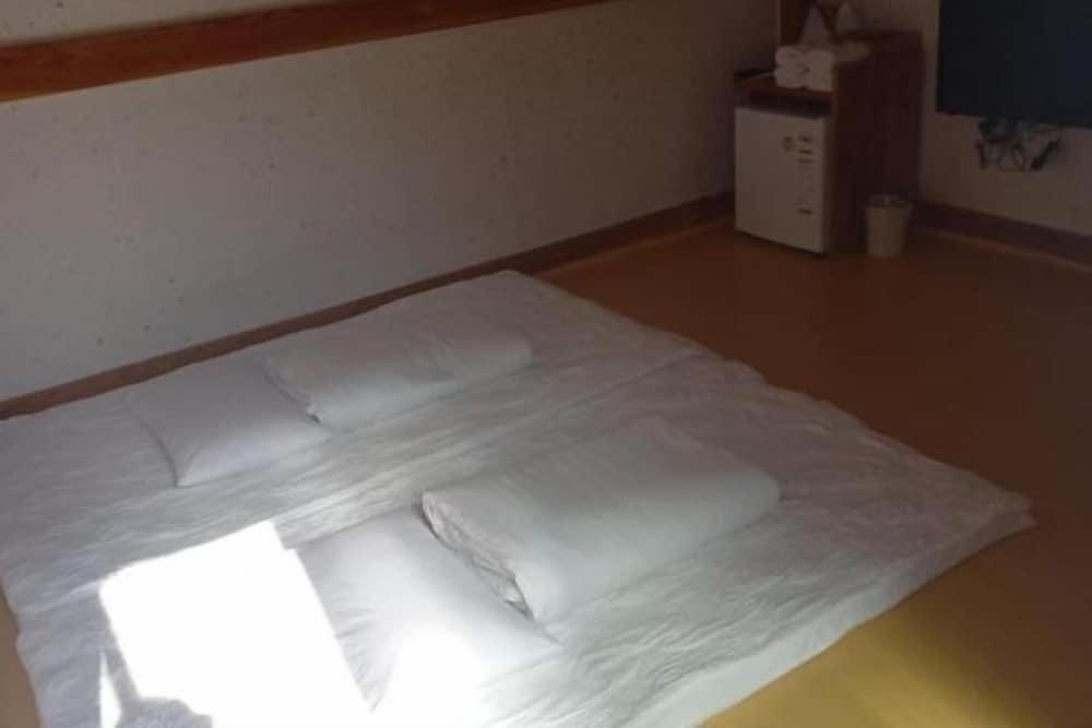 Adam Guesthouse 2