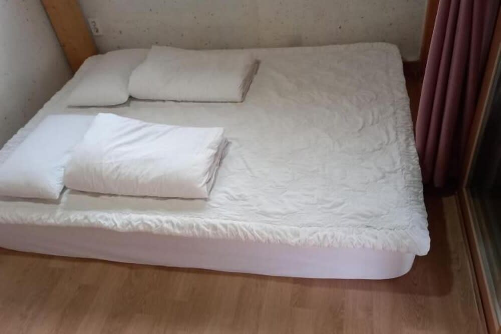 Adam Guesthouse 1