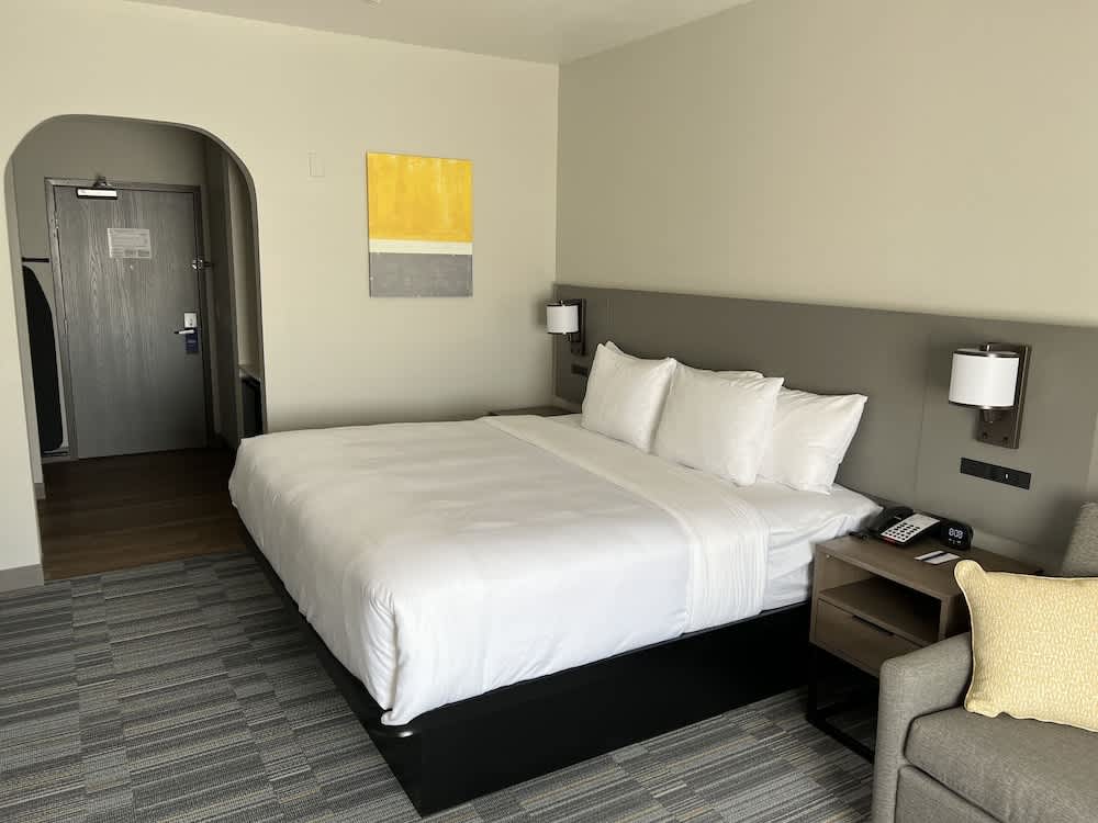 Comfort Inn & Suites 2