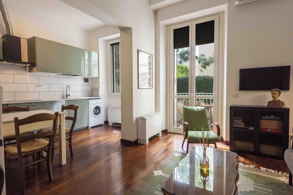 Poliziano Apartment by Mmega 1