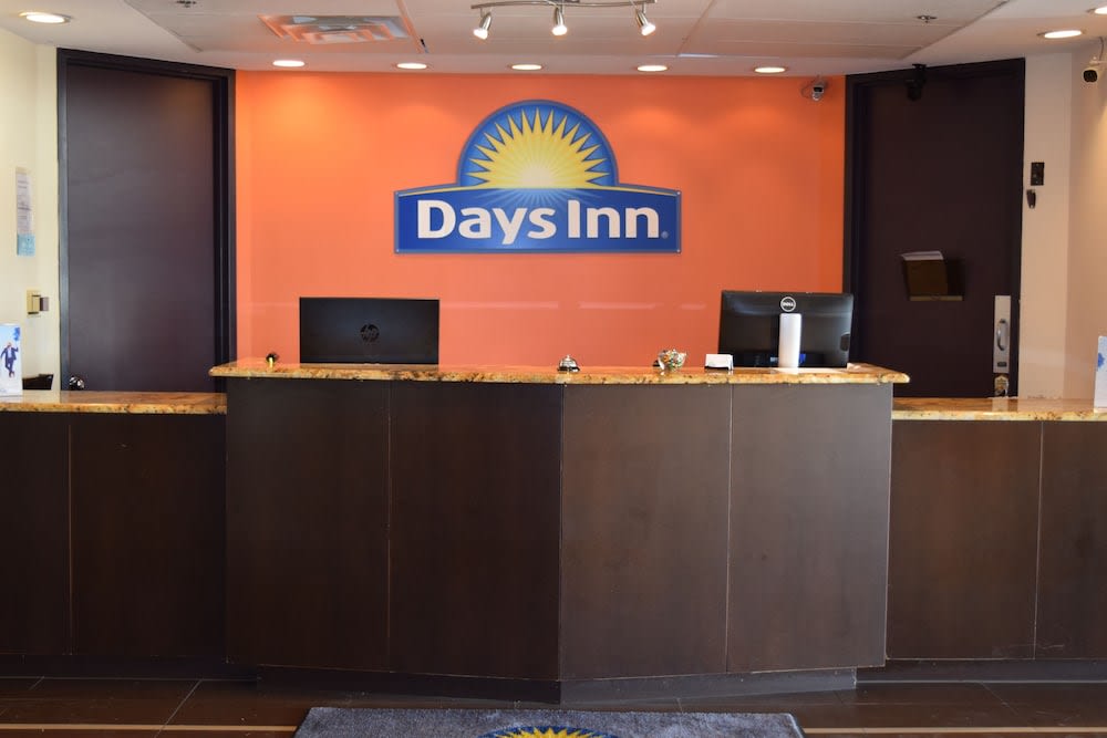 Days Inn by Wyndham Sherman 2