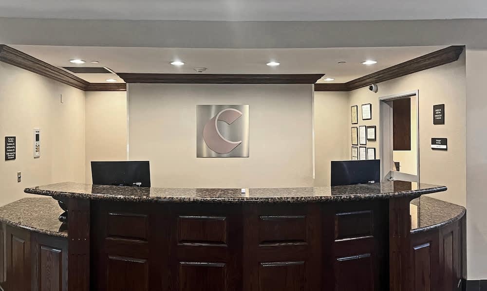 Comfort Suites Oshkosh West 2