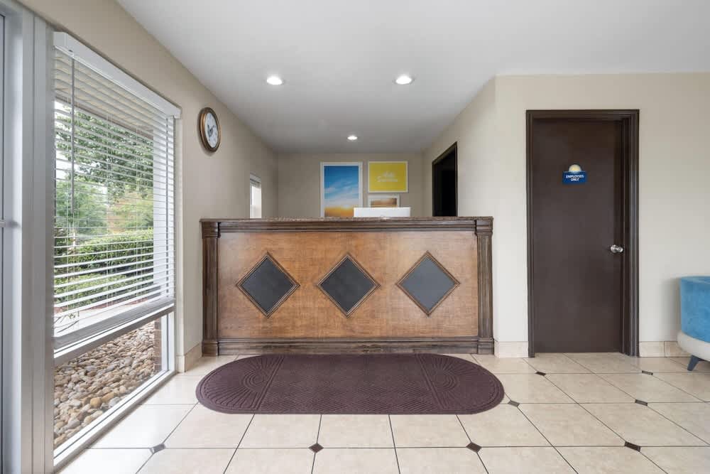 Days Inn by Wyndham Augusta Wheeler Road 2