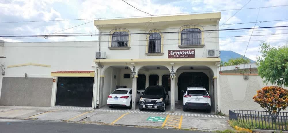 Hotel Armonía Hostal 1