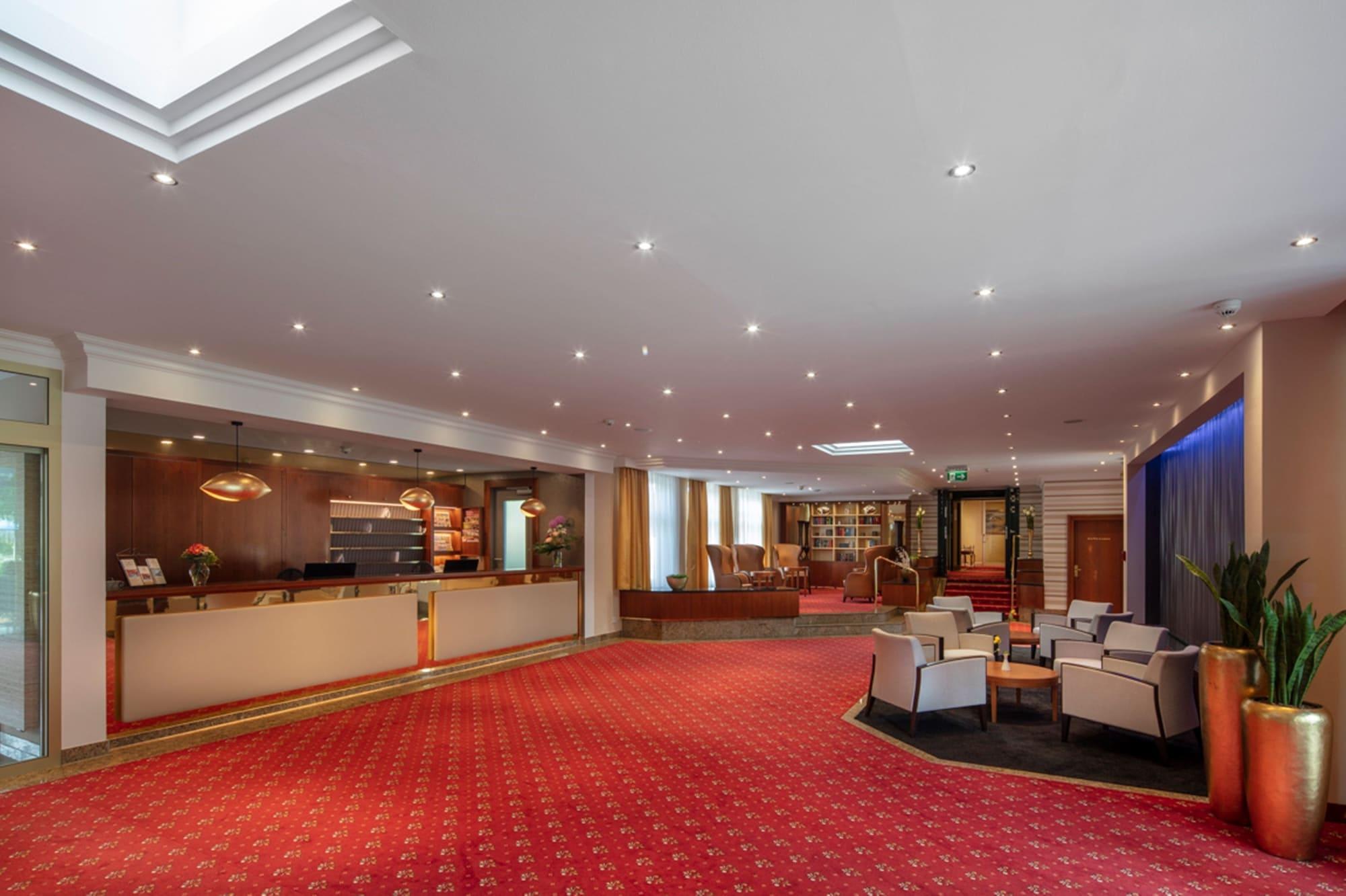 Hotel Schweizer Hof Thermal und Vital Resort 1