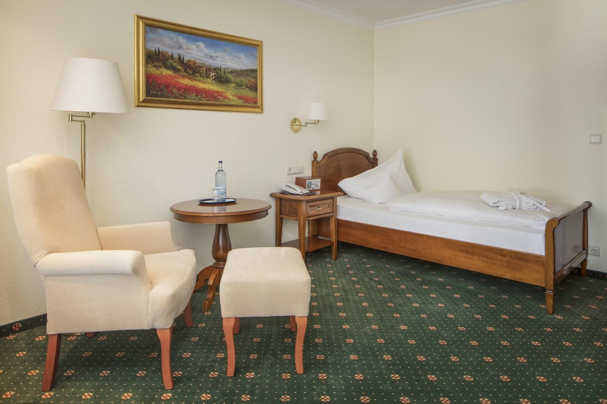 Hotel Schweizer Hof Thermal und Vital Resort 2