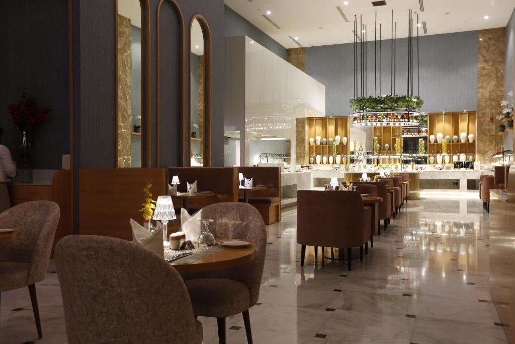 Cantonal Hotel by Warwick 2