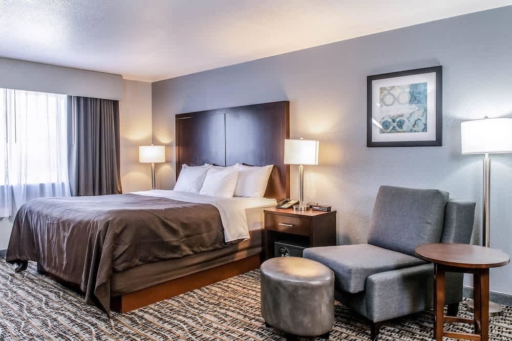 Clarion Hotel By Humboldt Bay 1