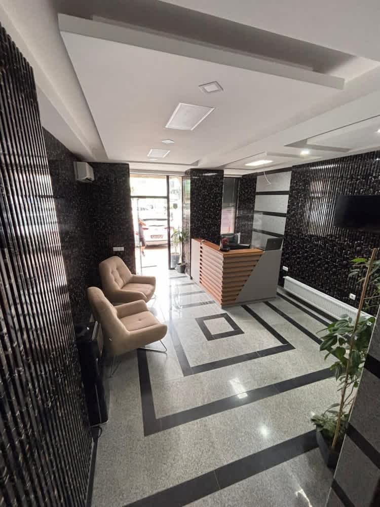 Hotel Corner 2
