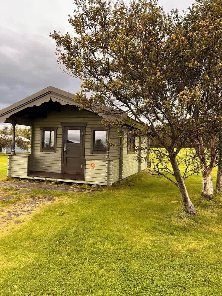 Hellisholar Cottages 1