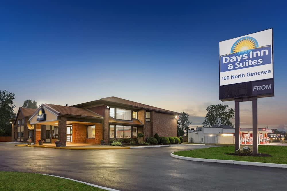 Days Inn by Wyndham Utica 1
