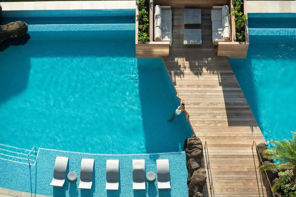 The Ritz-Carlton Residences, Waikiki Beach Hotel 1