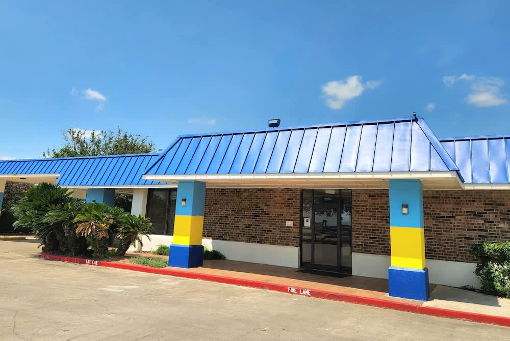 Days Inn by Wyndham Seguin TX 1