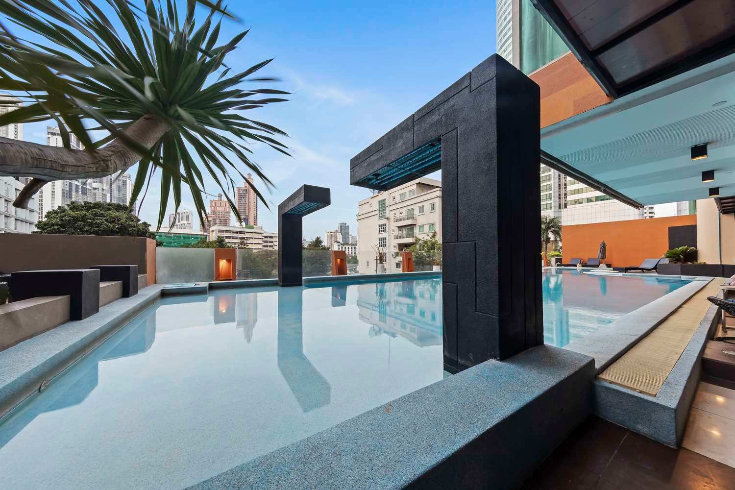 Golden Tulip Mandison Suites 1