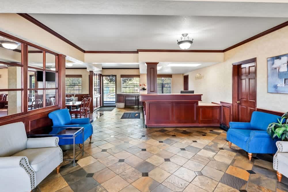 Baymont by Wyndham Yakima Riverfront 2