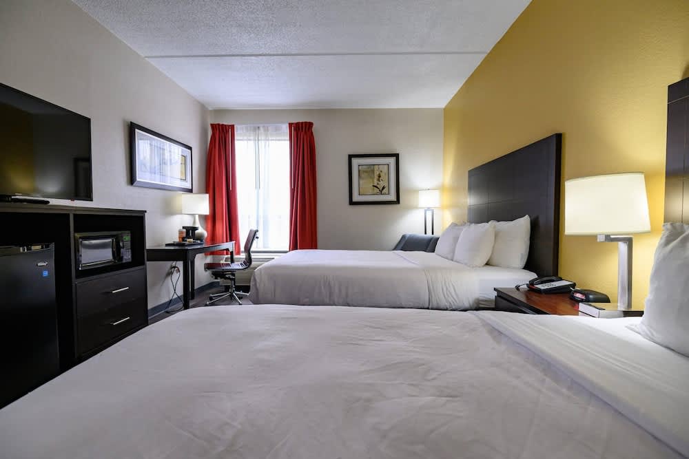 Quality Inn & Suites Lexington South 1