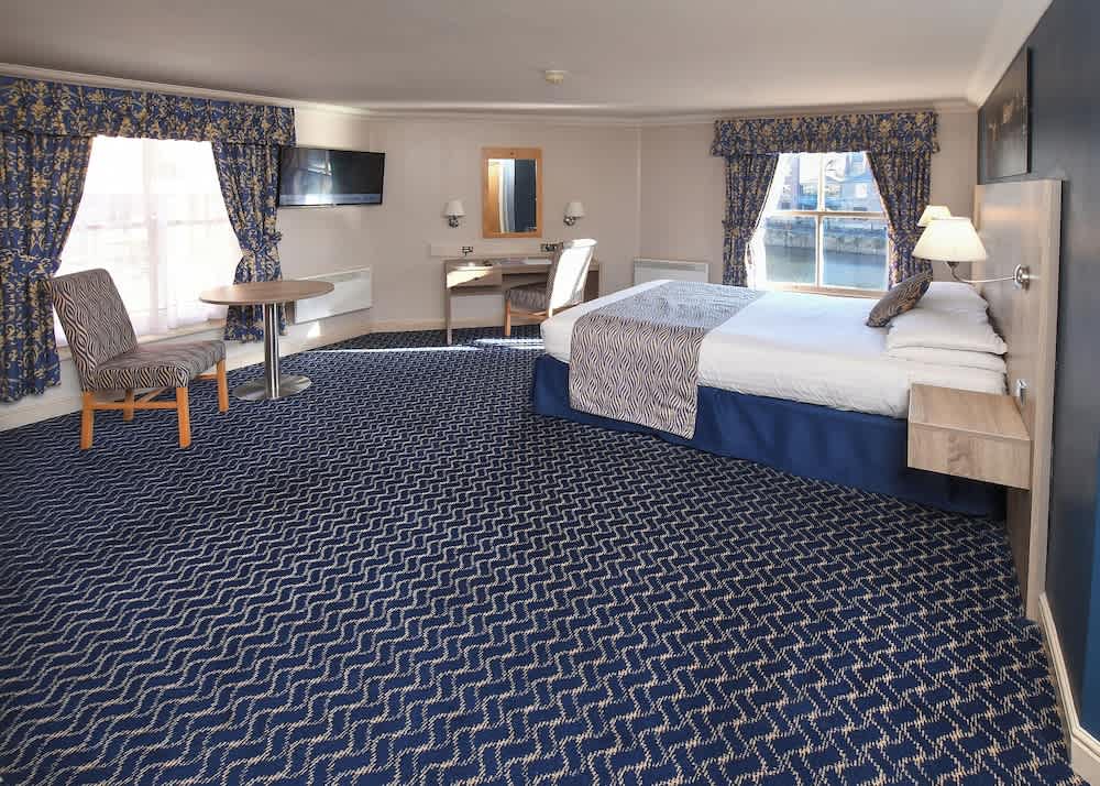 The Queens Hotel & Victoria Cloisters Apartments 1