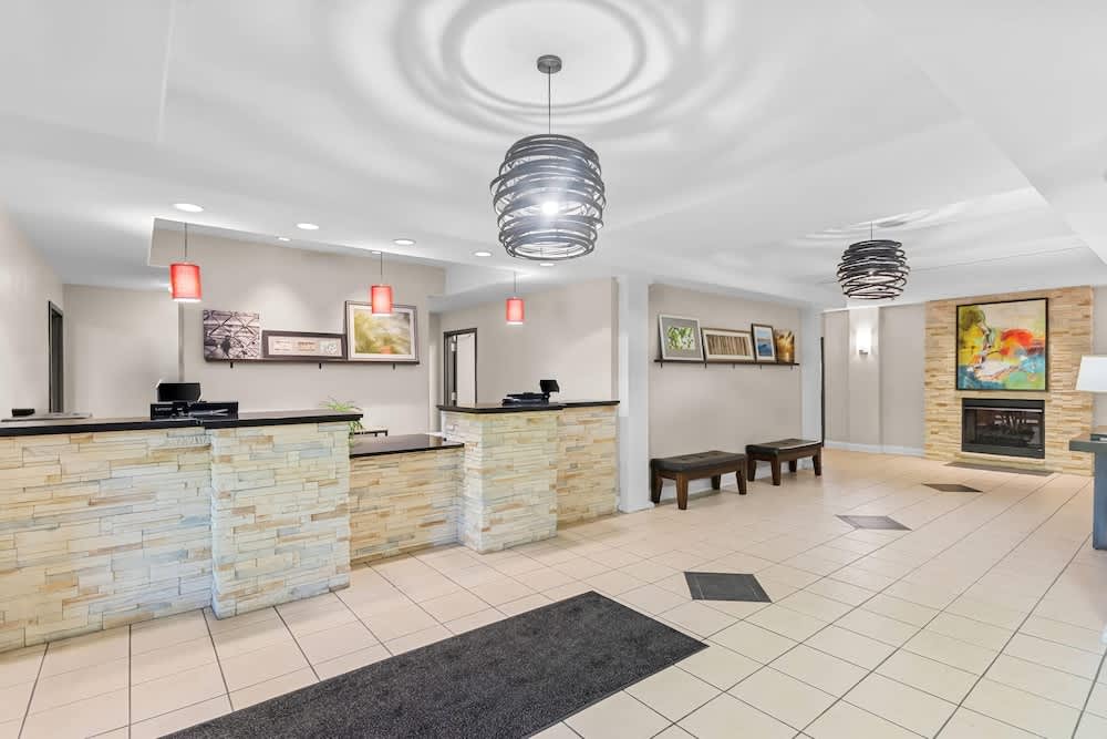 Country Inn & Suites by Radisson, Elizabethtown, KY 2