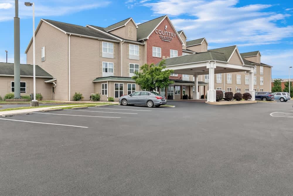 Country Inn & Suites by Radisson, Chambersburg, PA 1