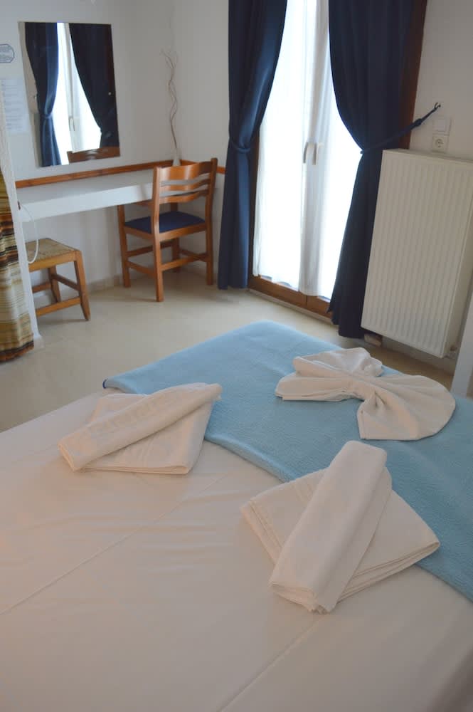 Mantraki Hotel Apartments 1