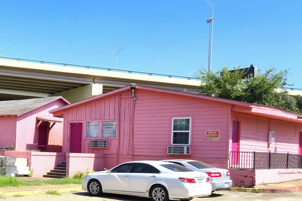 Way Side Inn by Hotel O Dallas near Fair Park Downtown 1