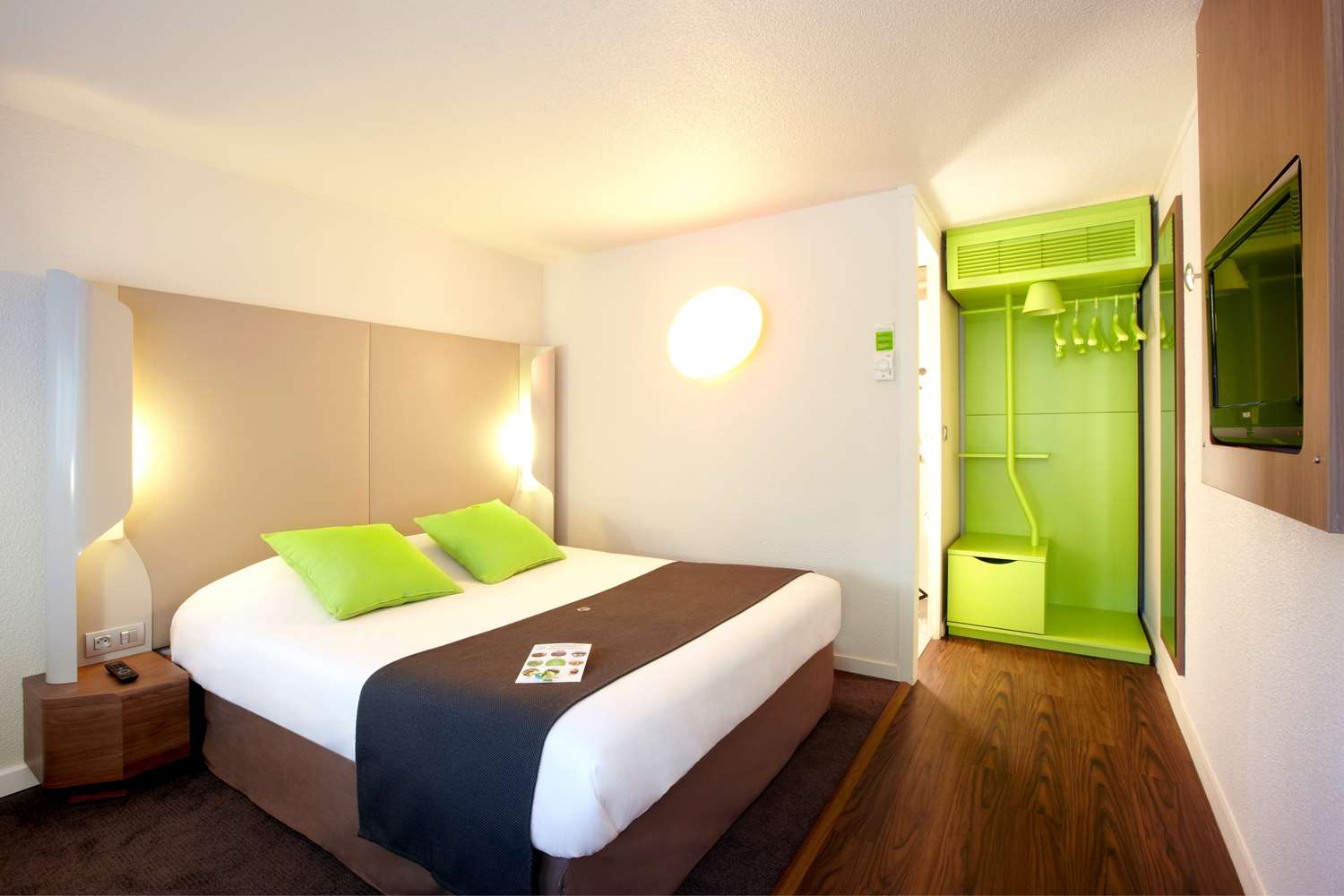 Hôtel Campanile Orléans Nord - Saran 1