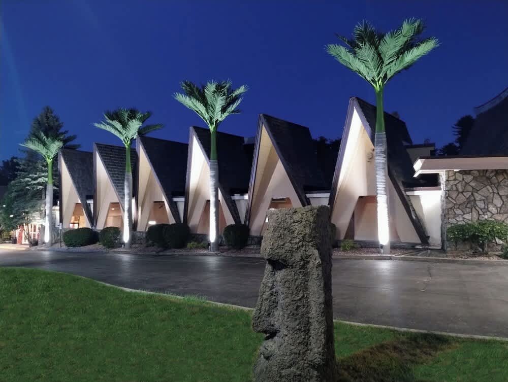 Tiki Resort - Lake George 1