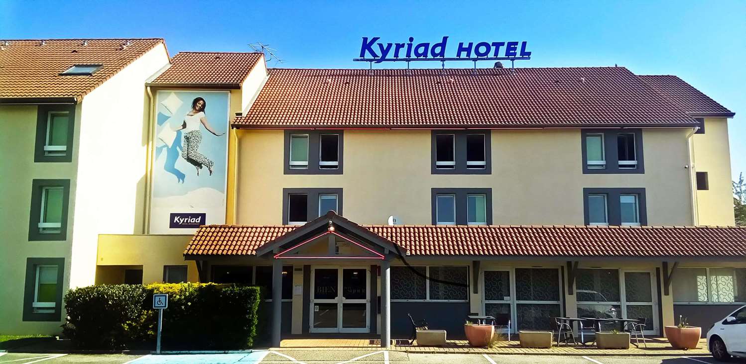 Kyriad Lyon Est - Saint Bonnet De Mure 1