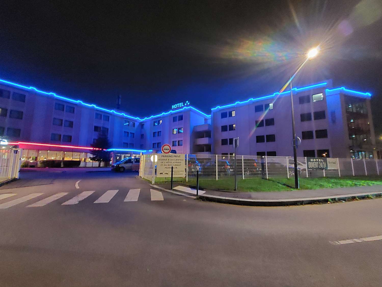 Kyriad Hôtel Orly Aéroport - Athis Mons 2