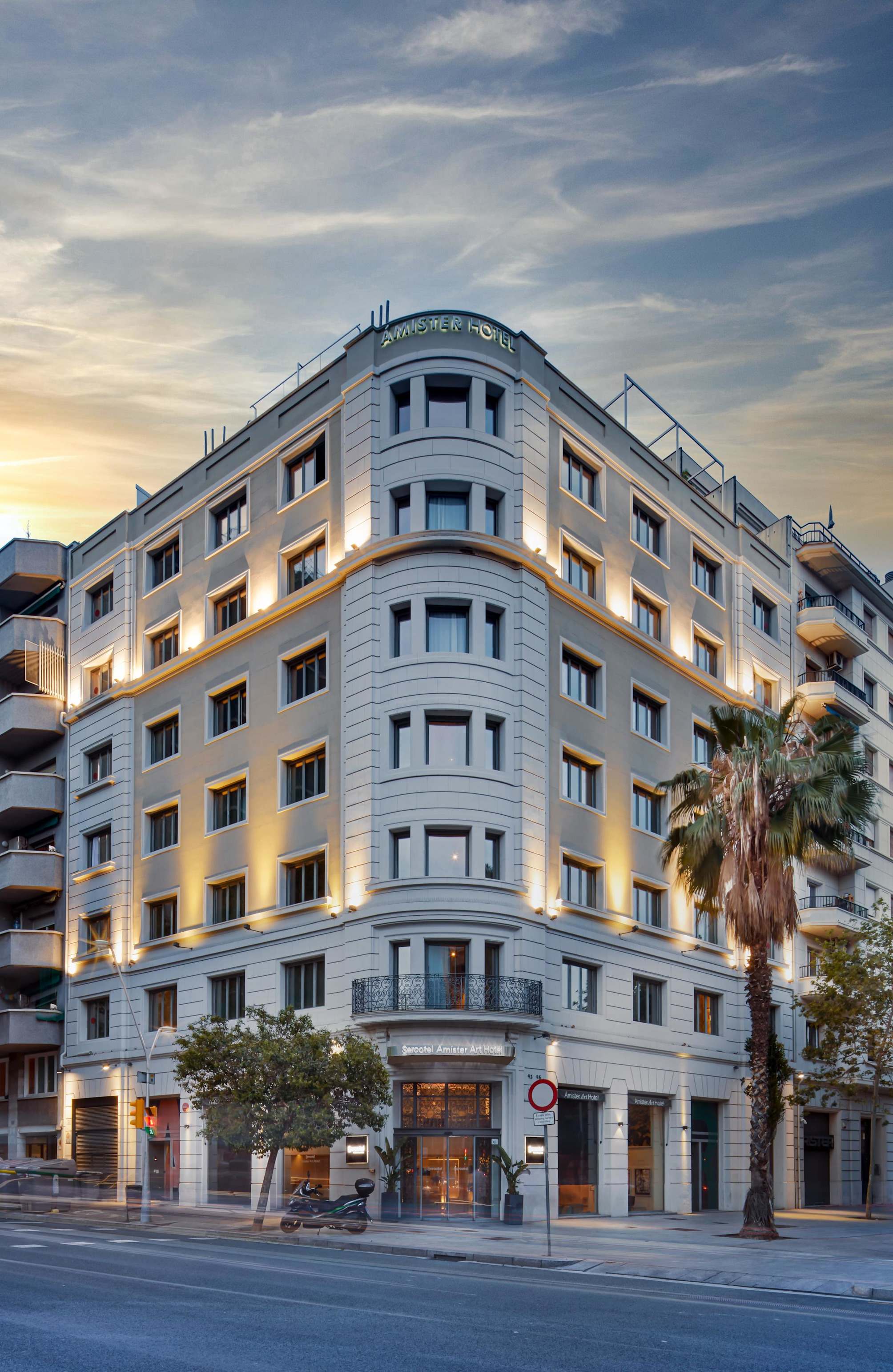 Sercotel Amister Art Hotel 2