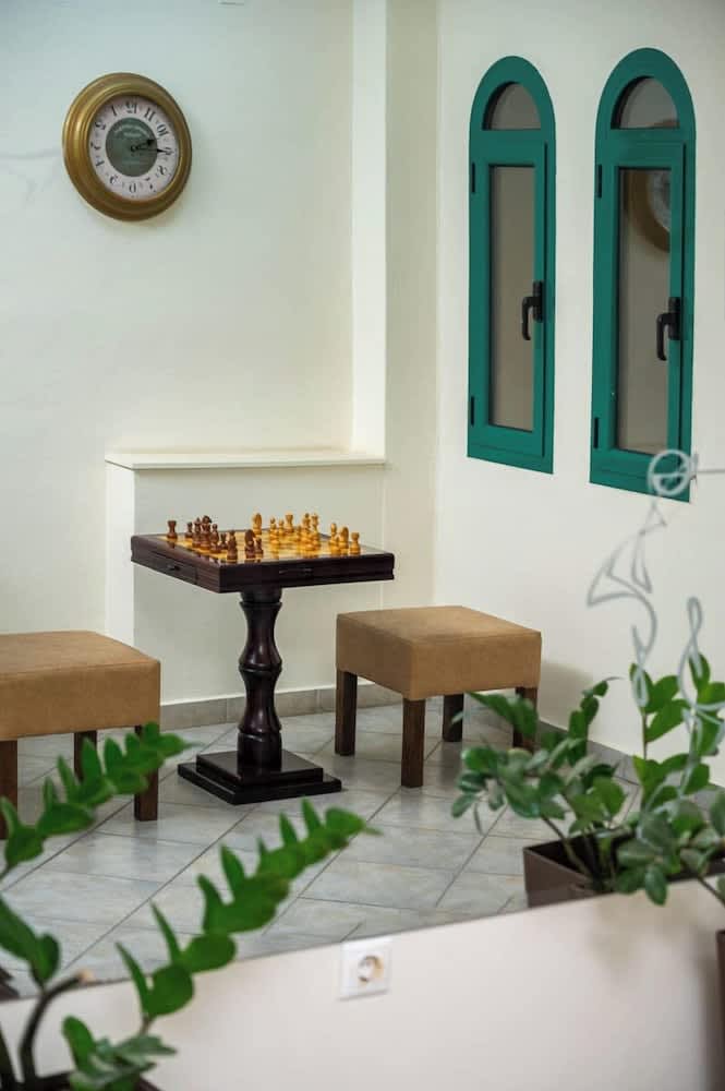 Konstantinos Hotel & Apartments 2 2