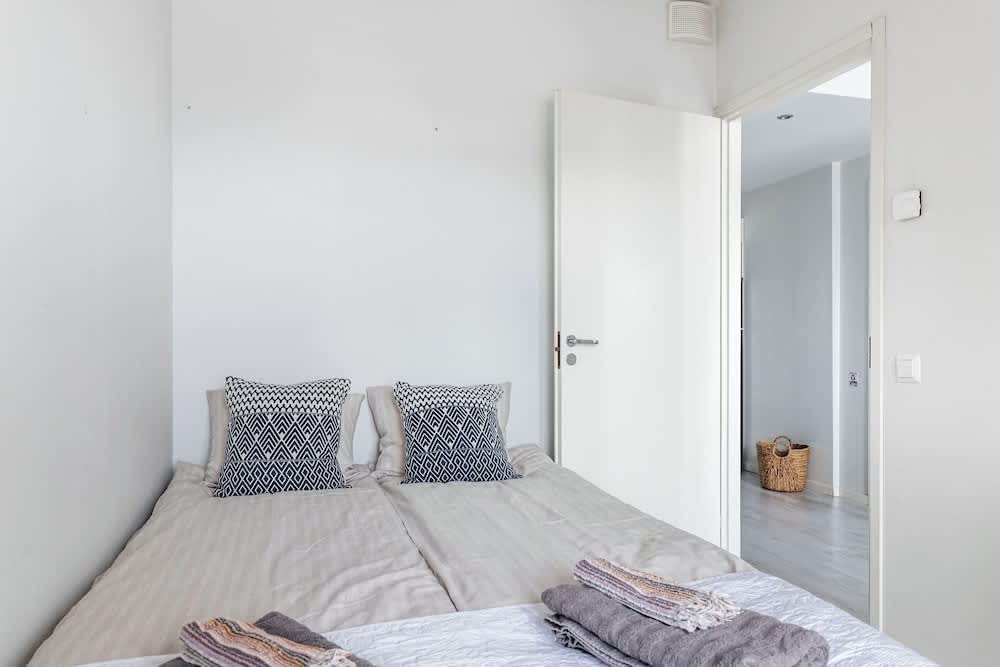 Modern 1BR Home with Sauna & Balcony 2