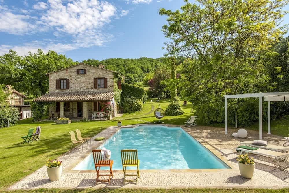 Marche Villa Close Culture 1