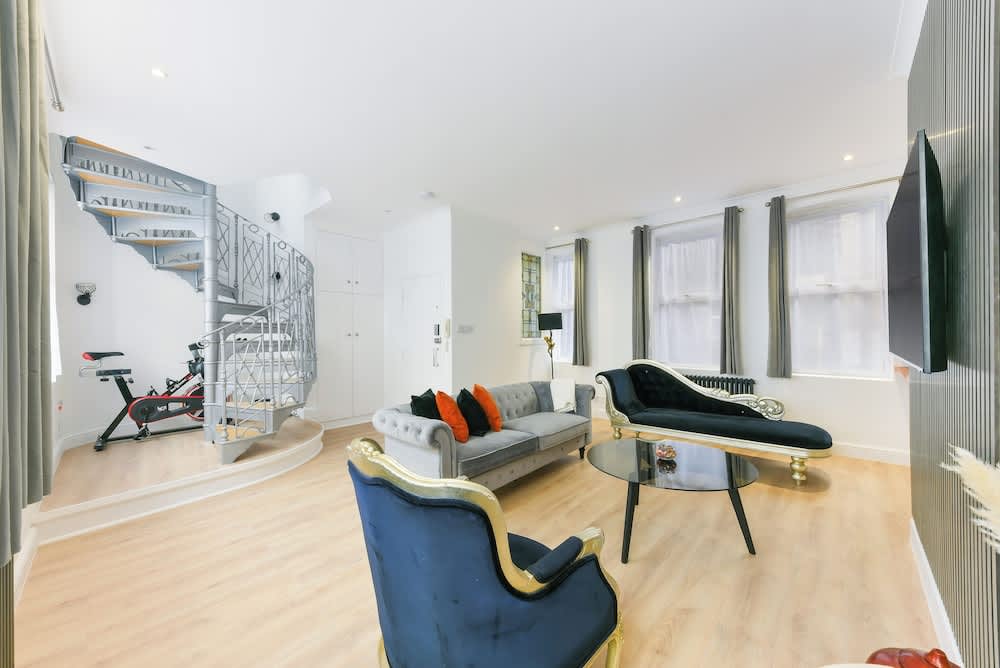 Avari Apartments - Hatton Collection 1