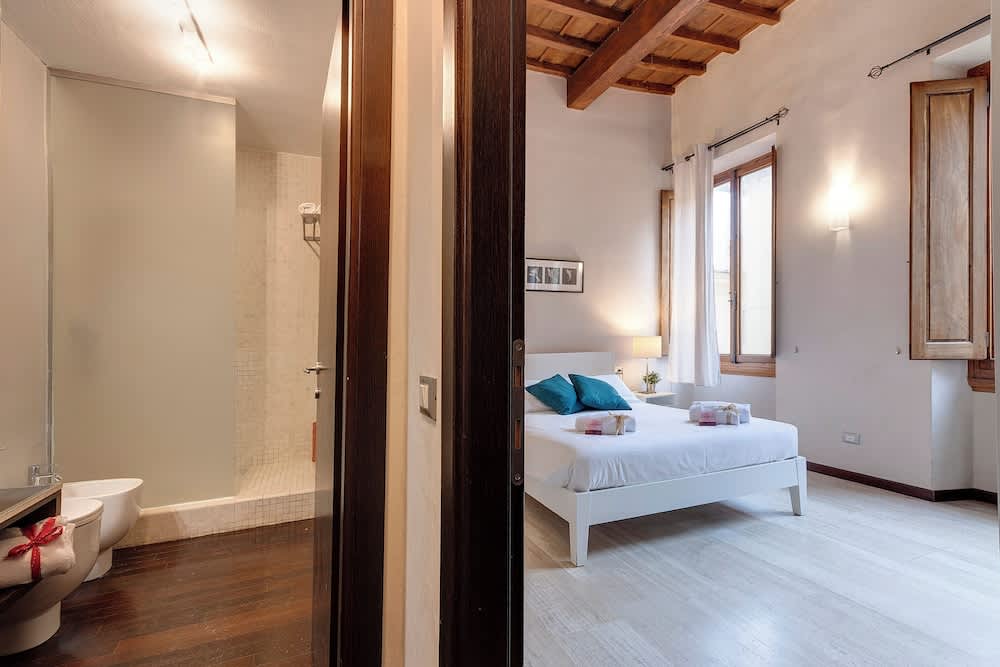 Calzaiuoli Apartments by Mamo Florence 2