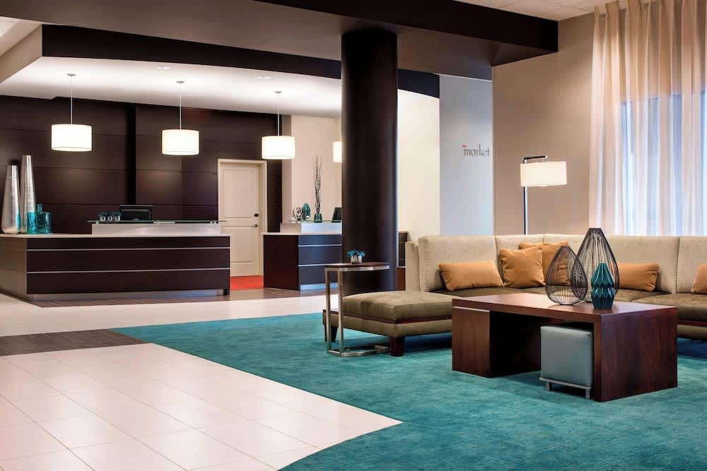 Residence Inn by Marriott Calgary South 2