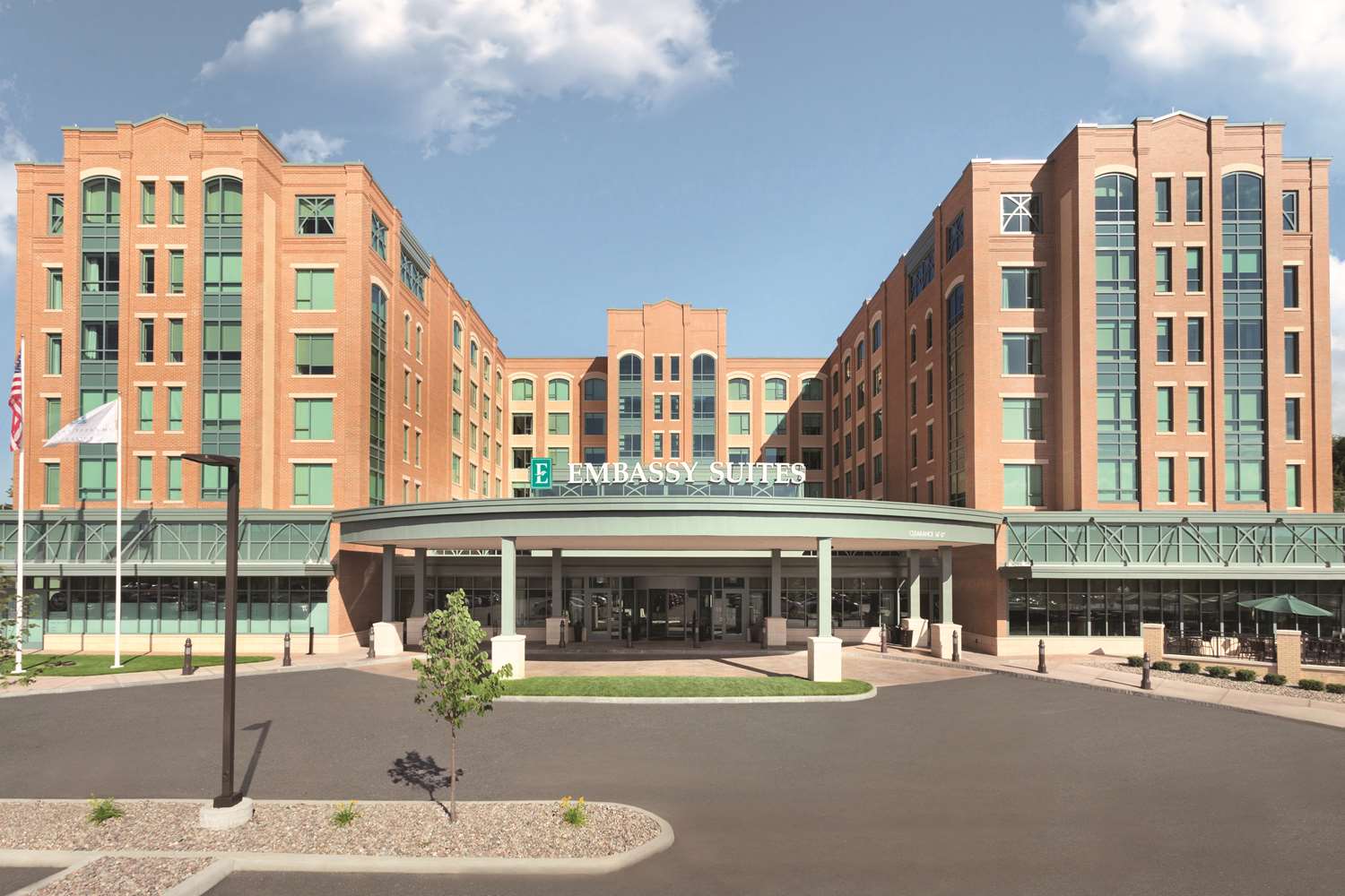 Embassy Suites Saratoga Springs 1