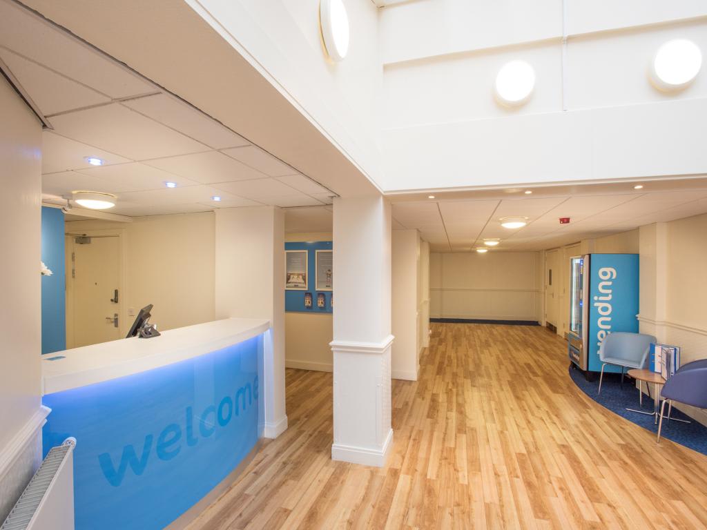 Travelodge Perth Central 1