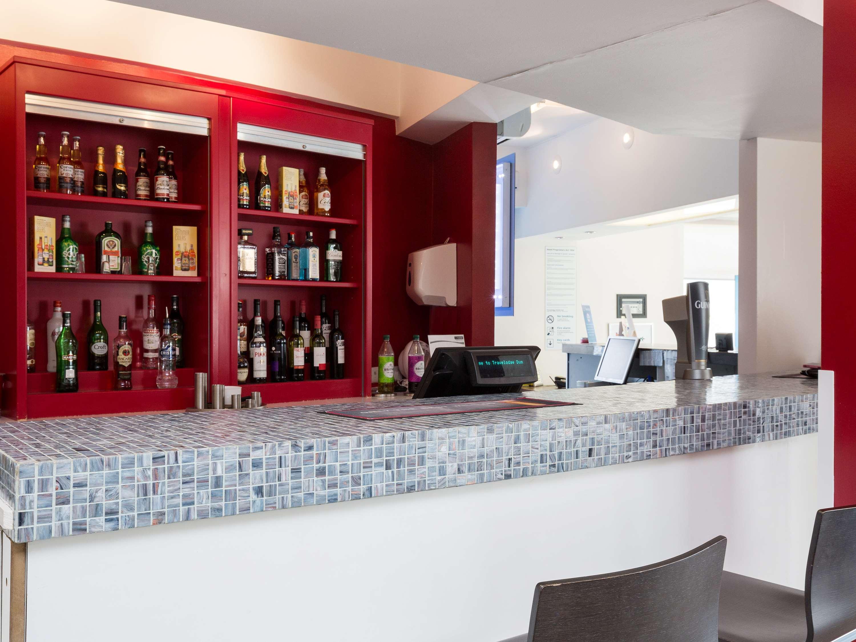 Travelodge Dundee Strathmore Avenue 1
