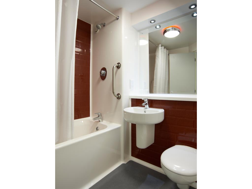 Travelodge Chichester Central 2