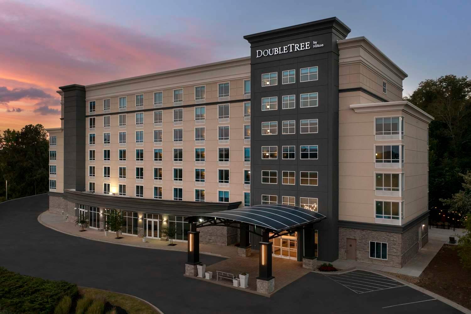 Doubletree by Hilton Chattanooga Hamilton Place 2