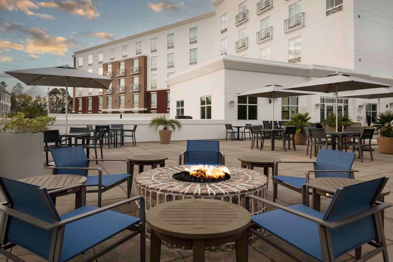 Hilton Garden Inn Charleston / Mt. Pleasant 2