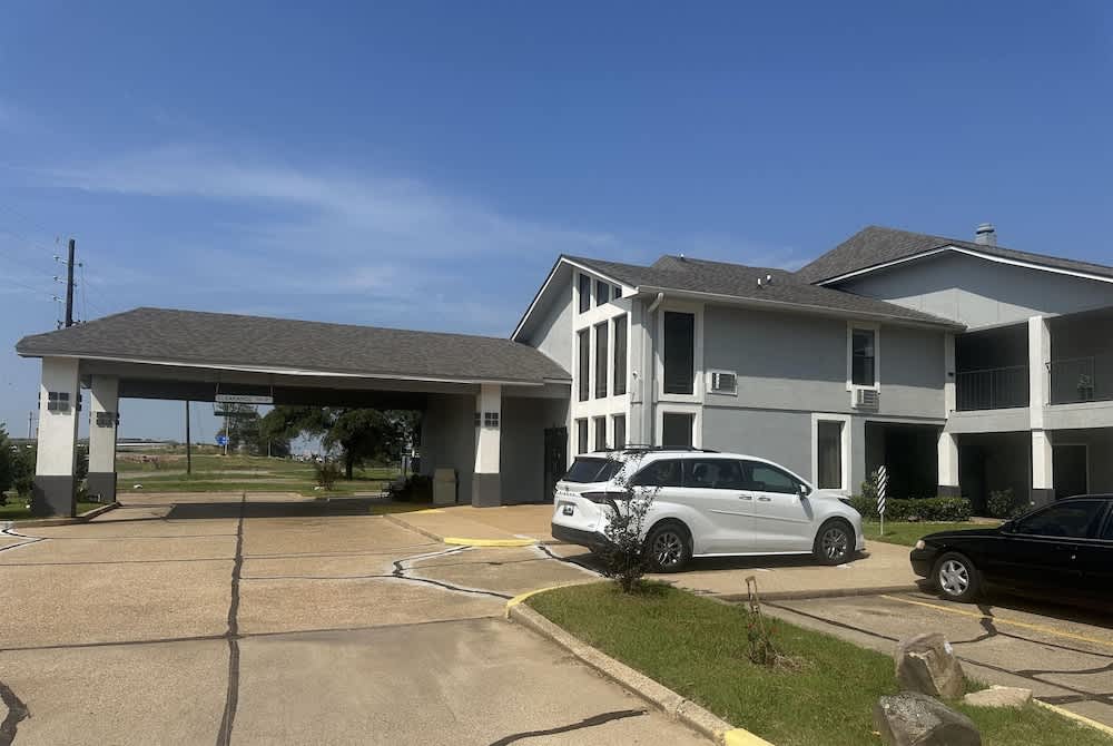 Super 8 by Wyndham Bossier City/Shreveport Area 1