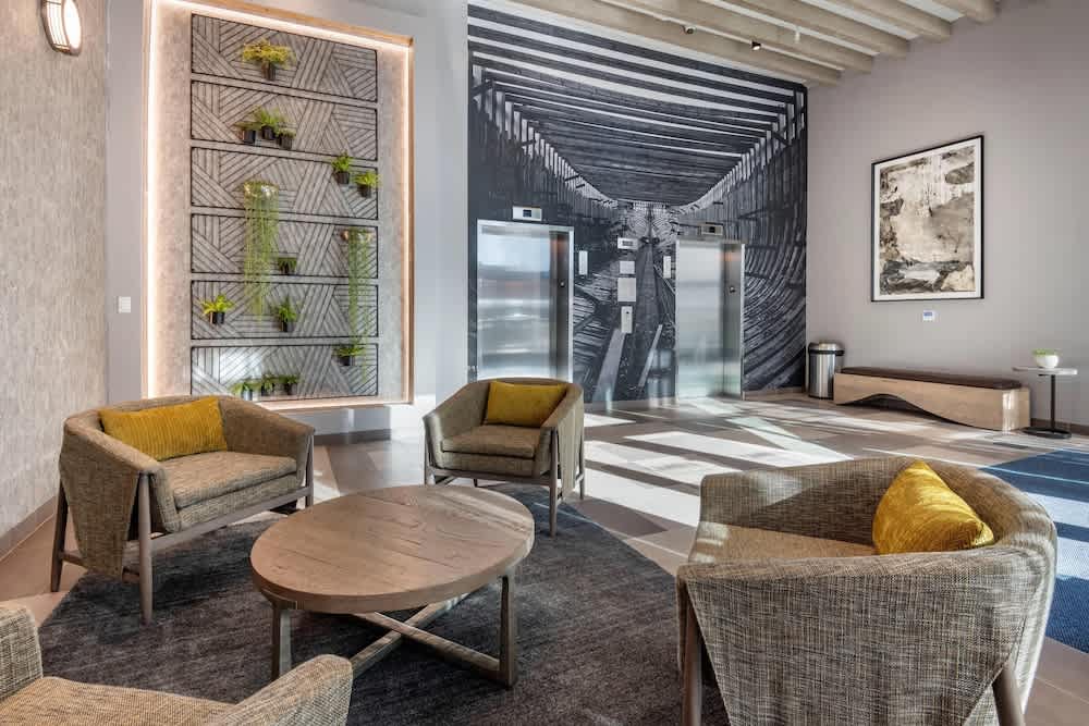 Cambria Hotel Portland Downtown Old Port 2